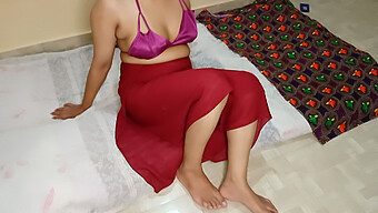 Indisk Bhabhi Forfører Sin Svoger For Grov Sex